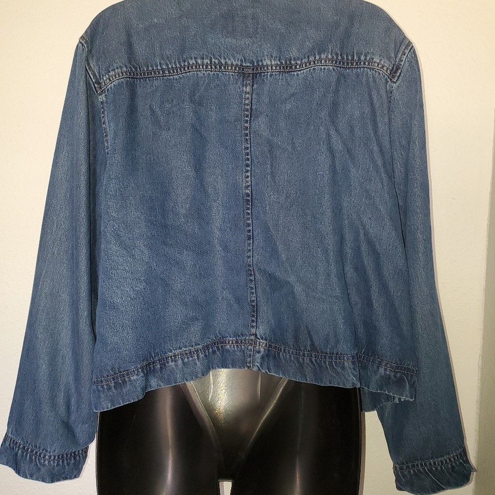 Jean jacket - Picture 5 of 7